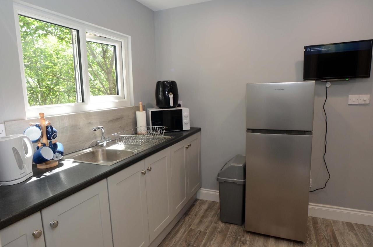 Tawny Lodge Westport Bagian luar foto