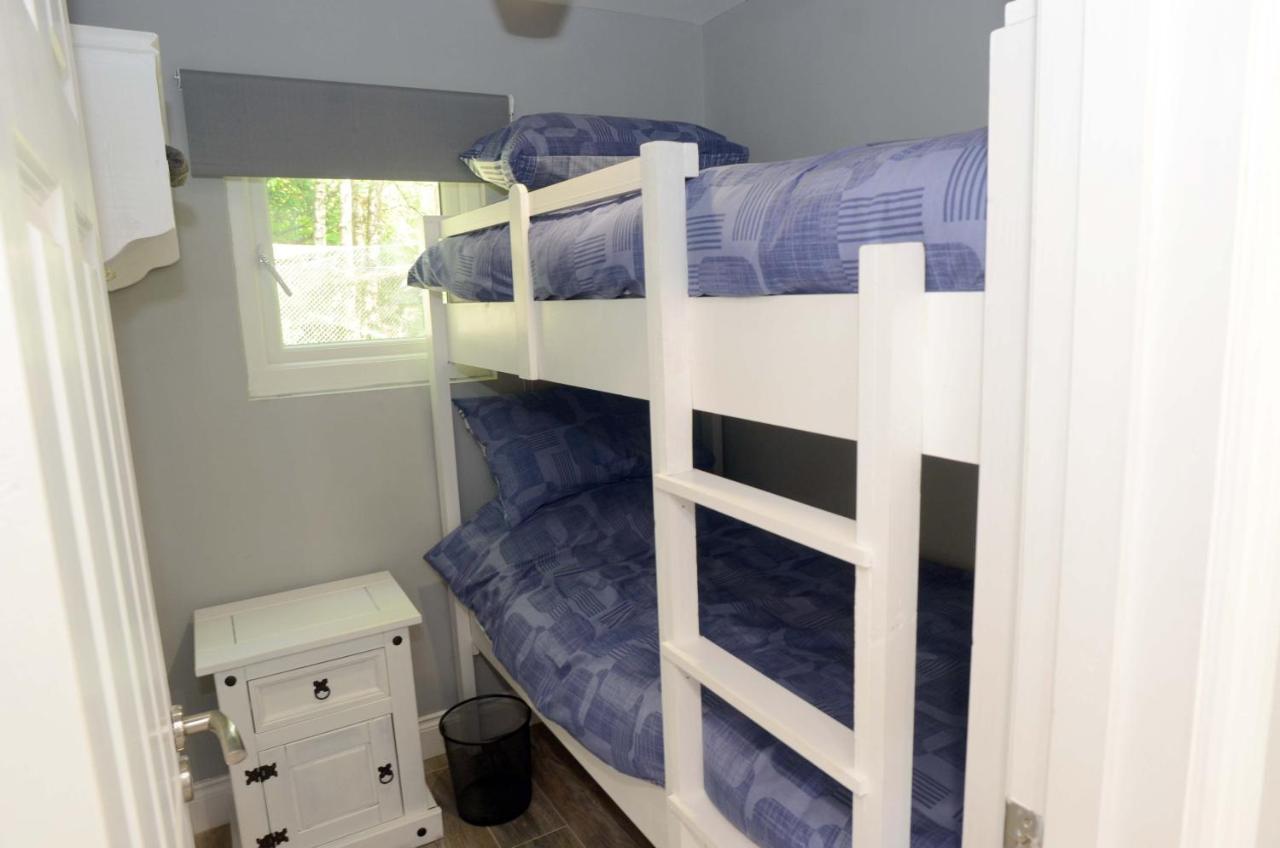 Tawny Lodge Westport Bagian luar foto