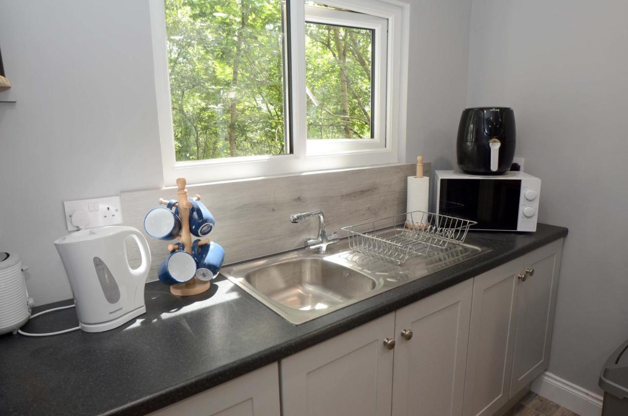 Tawny Lodge Westport Bagian luar foto